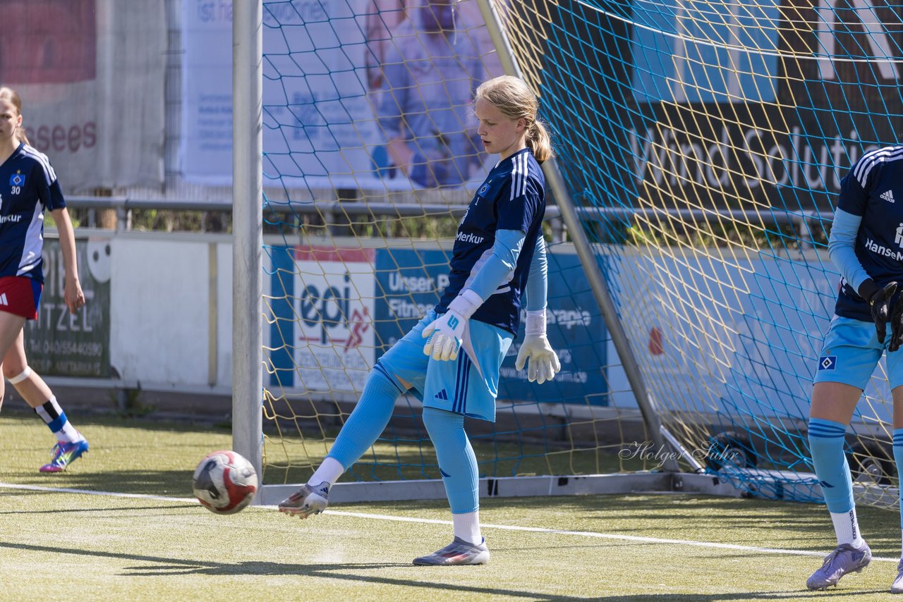 Bild 170 - wBJ Lotto Pokal Finale  Eimsbuetteler TV - Hamburger SV : Ergebnis: 0:3